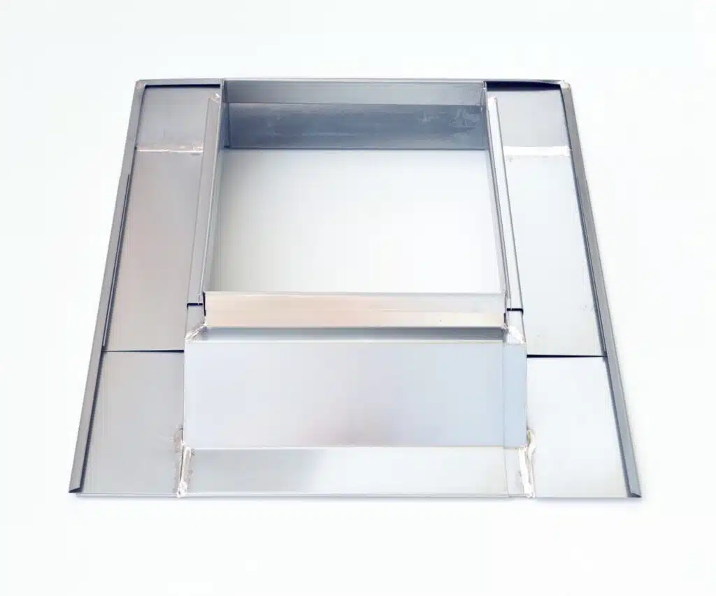 abergement de cheminée en zinc réglable