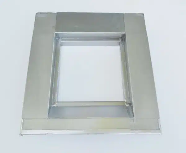 Abergement de cheminée en zinc réglable : le format standard