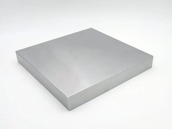Chapeau pilier en zinc