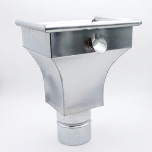 Boite à eau en zinc incurvée