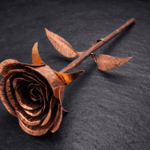 Rose en Cuivre Artisanale – Fleur Éternelle