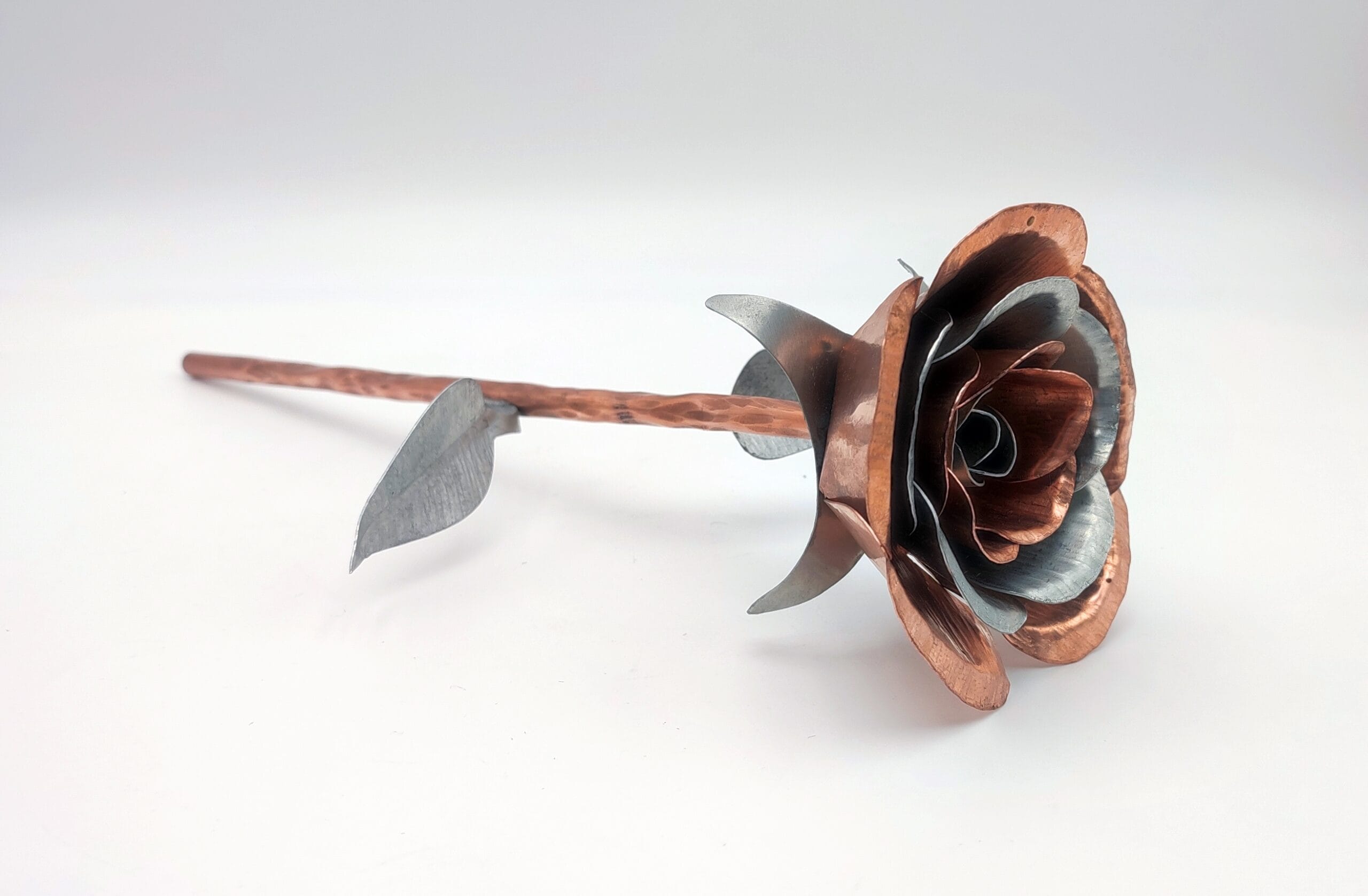 Rose Éternelle Cuivre Zinc – Cadeau Artisanal Unique – Image 2